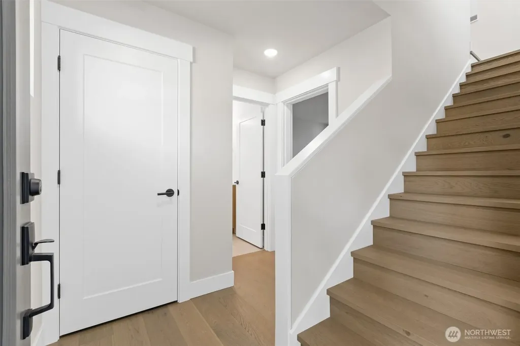 1407 29th Avenue Seattle WA 98122