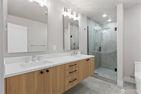 1407 29th Avenue Seattle WA 98122