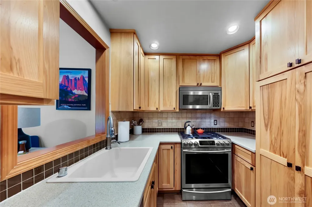 7875 Silver Lake Road Maple Falls WA 98266