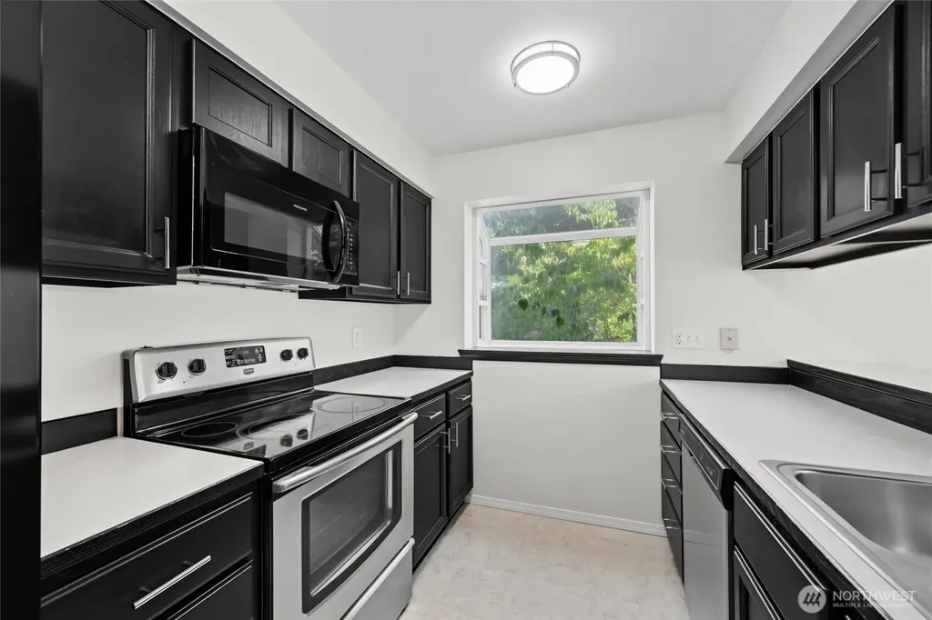 2020 Superior Street Bellingham WA 98229