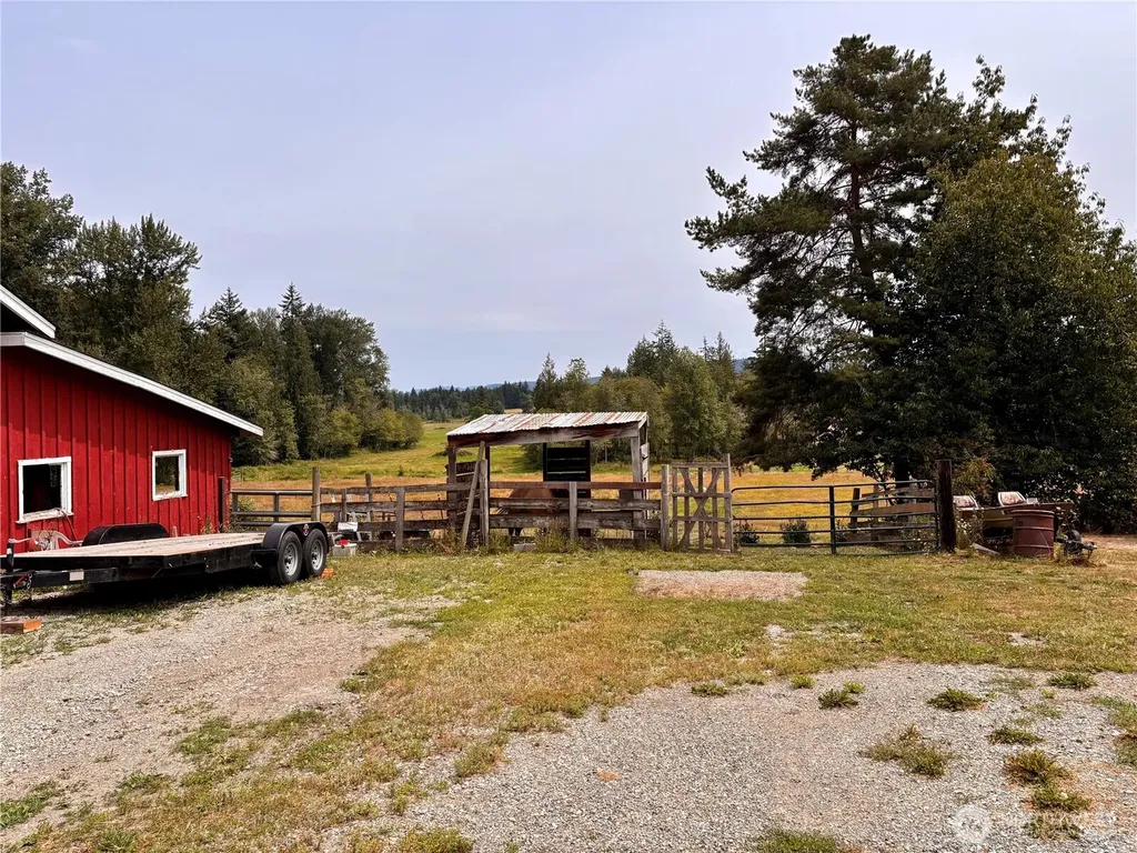 38519 Eatonville Cut Off Road E Eatonville WA 98328