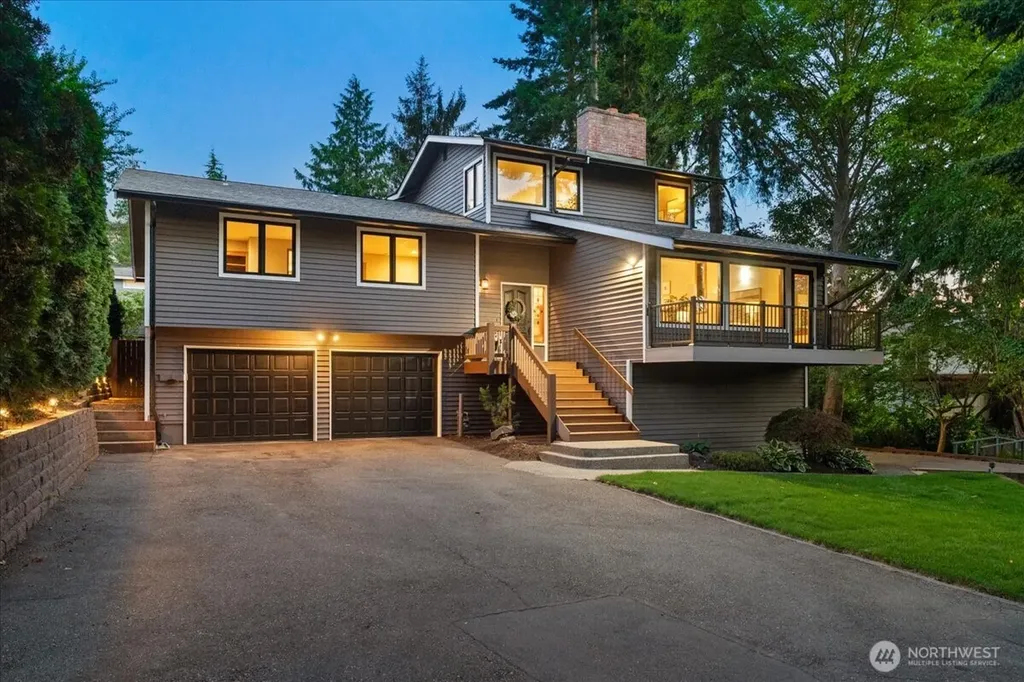 807 7th Avenue N Edmonds WA 98020