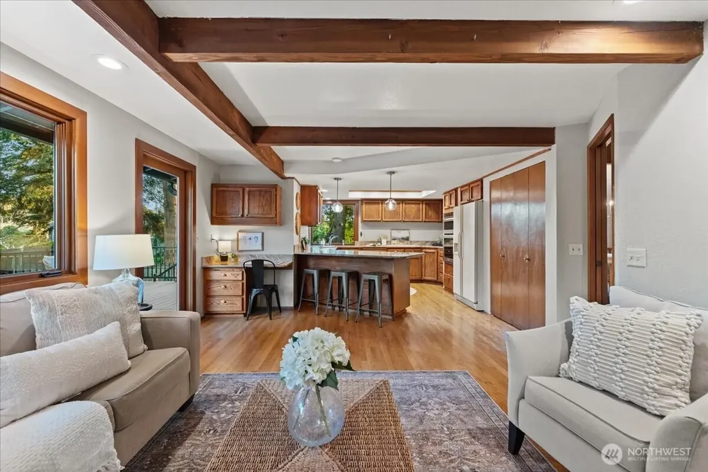 807 7th Avenue N Edmonds WA 98020