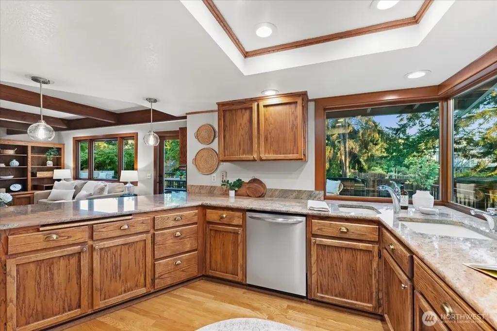 807 7th Avenue N Edmonds WA 98020