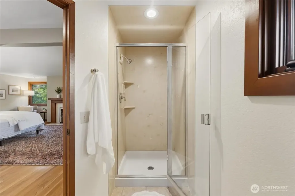 807 7th Avenue N Edmonds WA 98020