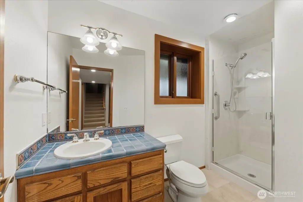 807 7th Avenue N Edmonds WA 98020