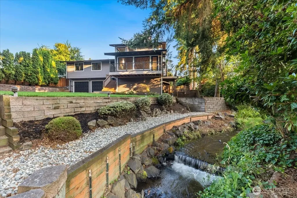 807 7th Avenue N Edmonds WA 98020