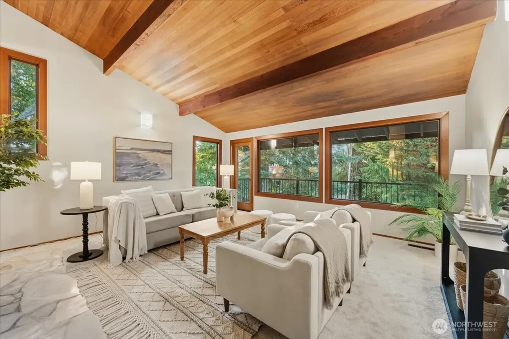 807 7th Avenue N Edmonds WA 98020