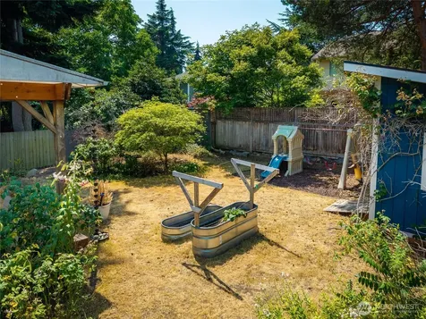 7025 25th Avenue NE Seattle WA 98115