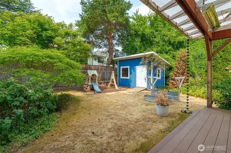 7025 25th Avenue NE Seattle WA 98115