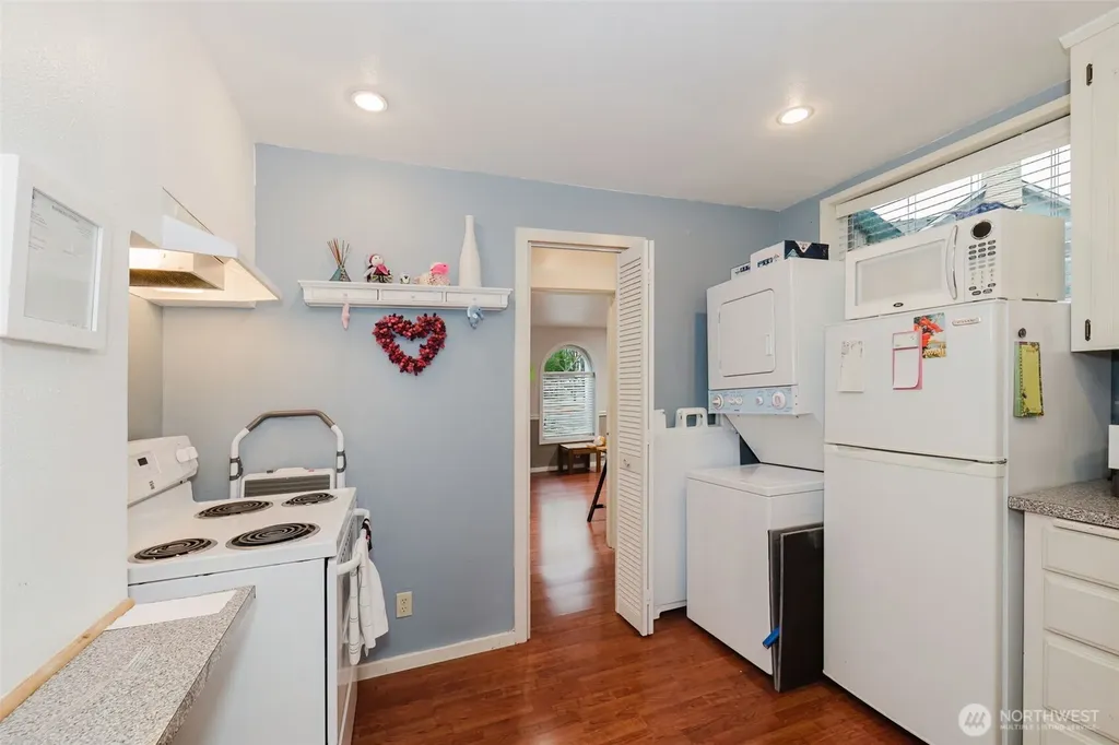 9234 Bay Shore Drive NW Silverdale WA 98383