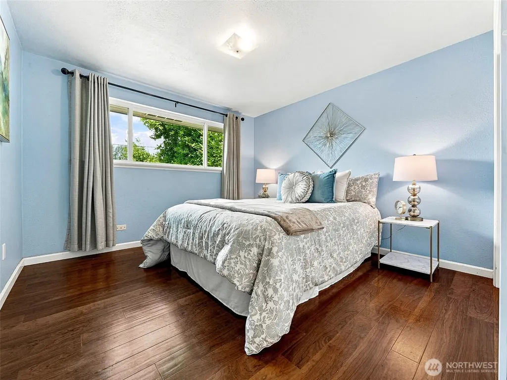 21638 94th Place S Kent WA 98031