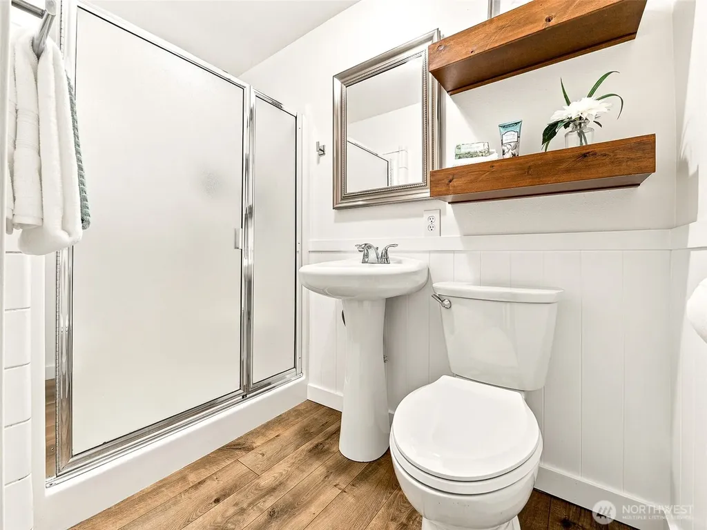 21638 94th Place S Kent WA 98031