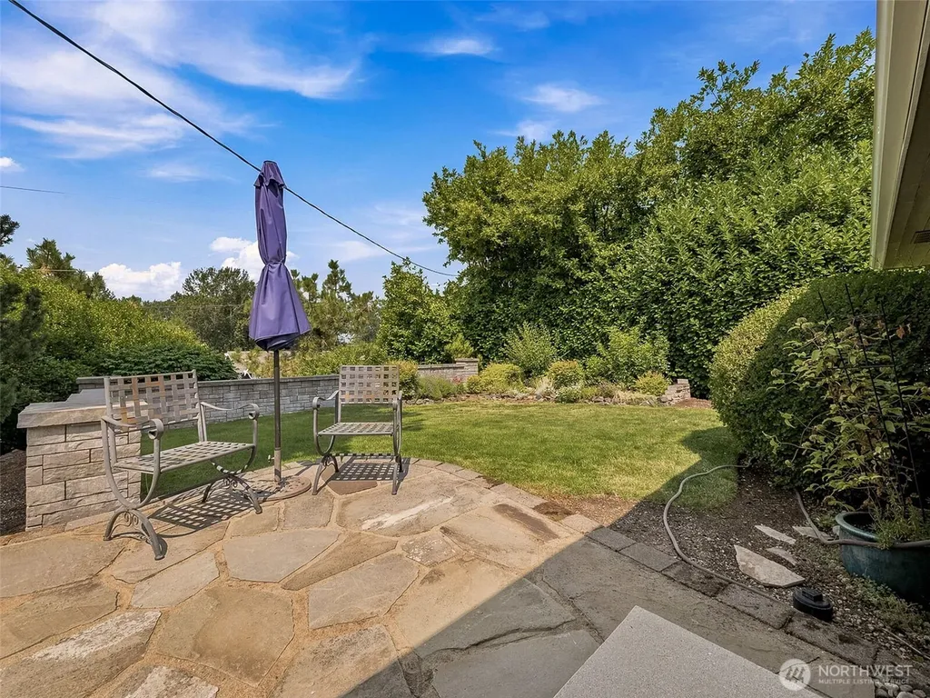 21638 94th Place S Kent WA 98031