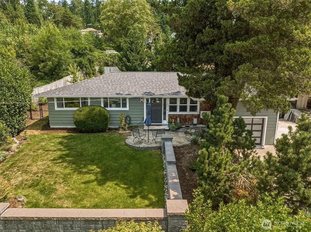 21638 94th Place S Kent WA 98031