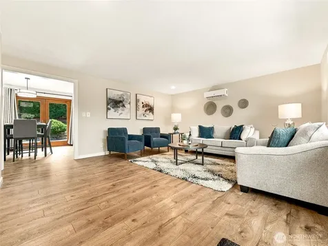 21638 94th Place S Kent WA 98031