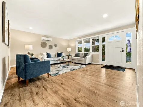 21638 94th Place S Kent WA 98031