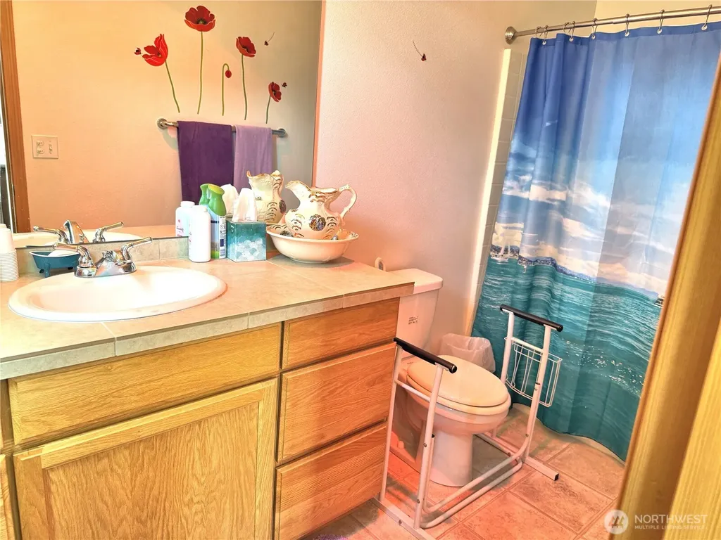 393 Canal Drive NE Ocean Shores WA 98569