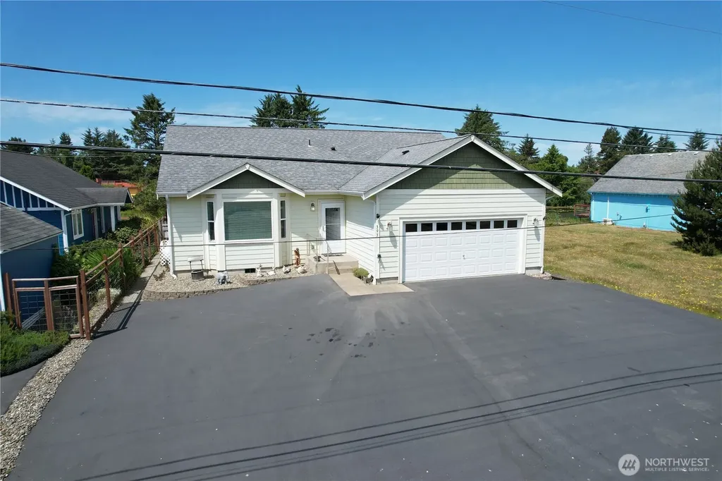 393 Canal Drive NE Ocean Shores WA 98569
