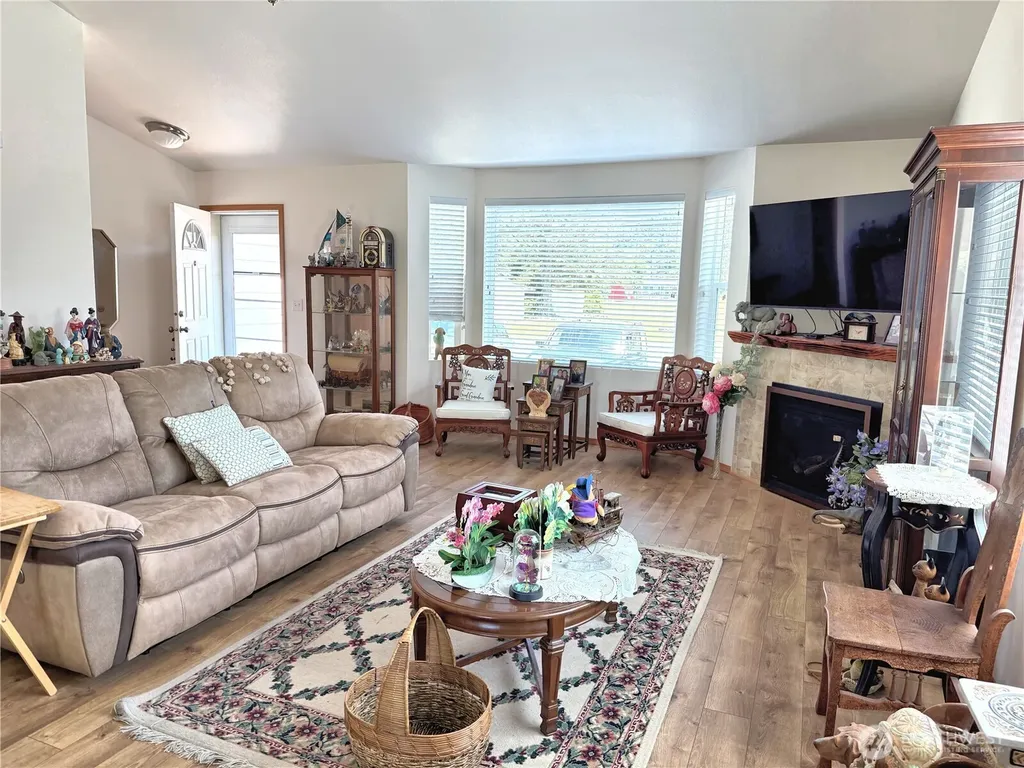 393 Canal Drive NE Ocean Shores WA 98569