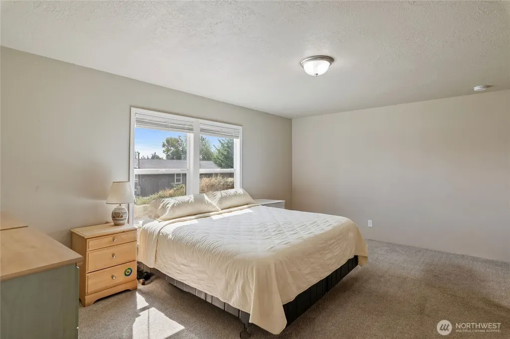 5219 5th Street Bremerton WA 98312