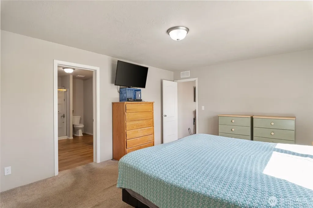 5219 5th Street Bremerton WA 98312