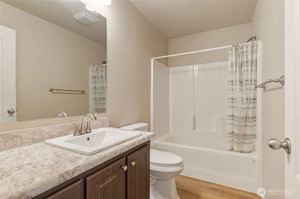 5219 5th Street Bremerton WA 98312