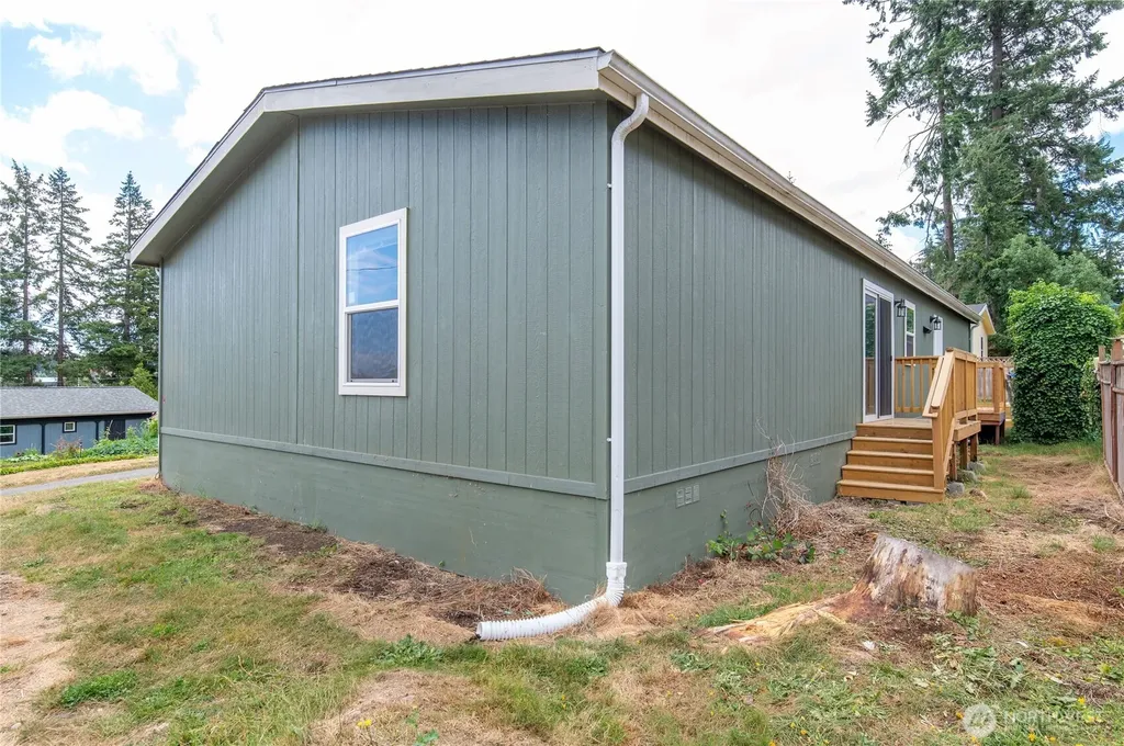 5219 5th Street Bremerton WA 98312