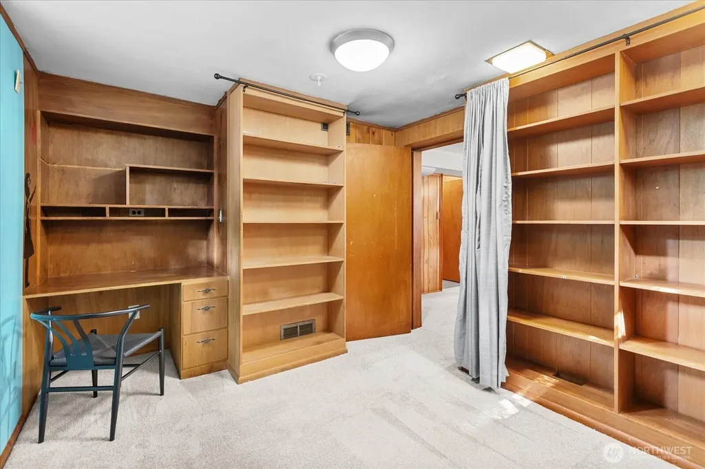 311 S 104th Street Seattle WA 98168