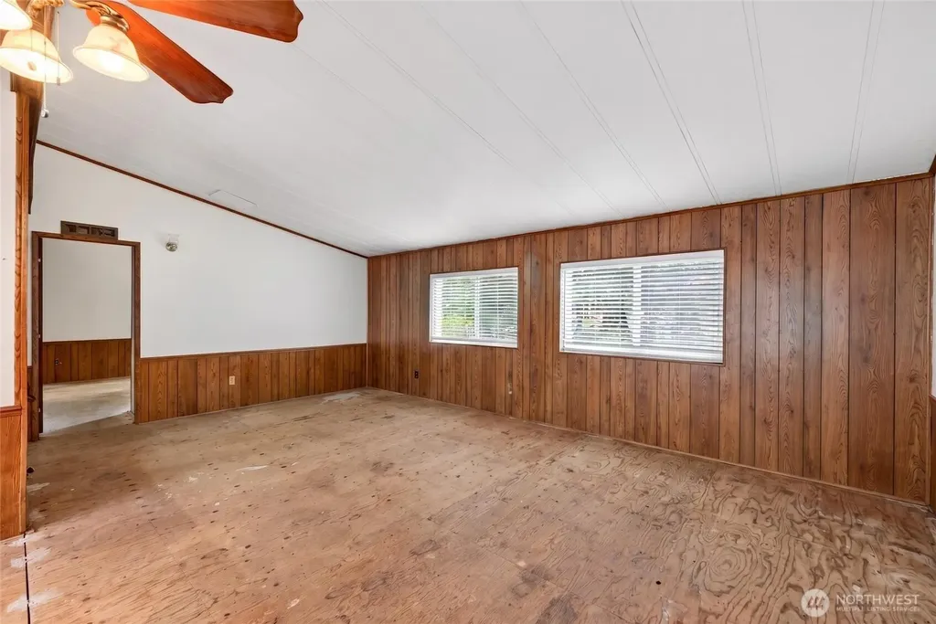 6906 243rd Avenue E Buckley WA 98321