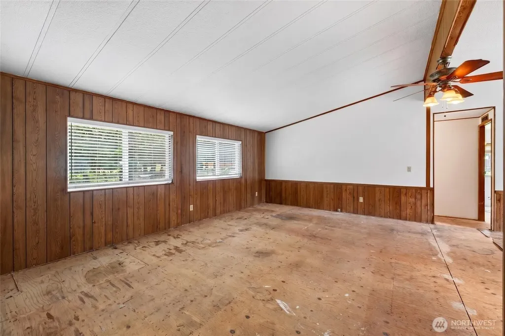 6906 243rd Avenue E Buckley WA 98321