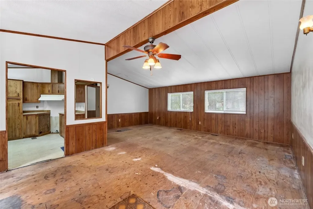 6906 243rd Avenue E Buckley WA 98321