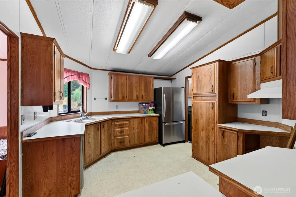 6906 243rd Avenue E Buckley WA 98321