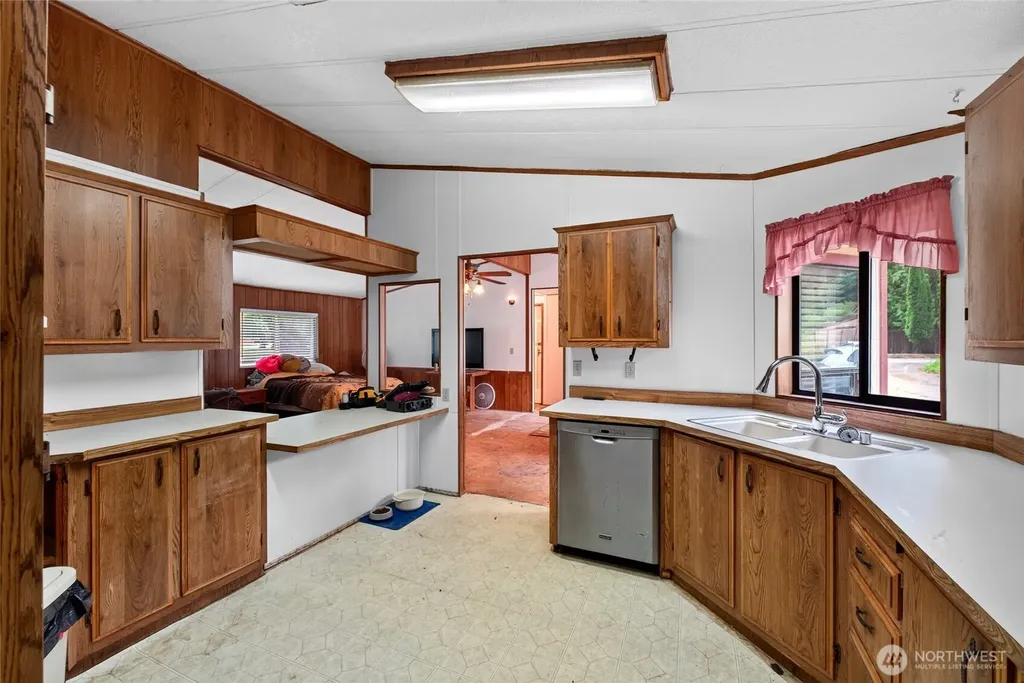6906 243rd Avenue E Buckley WA 98321