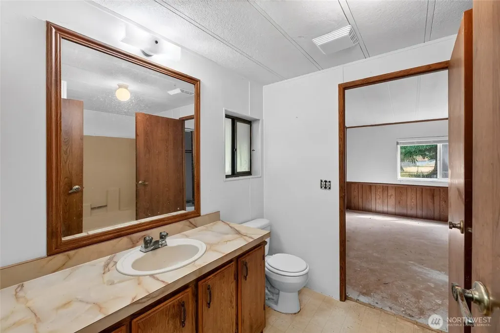 6906 243rd Avenue E Buckley WA 98321
