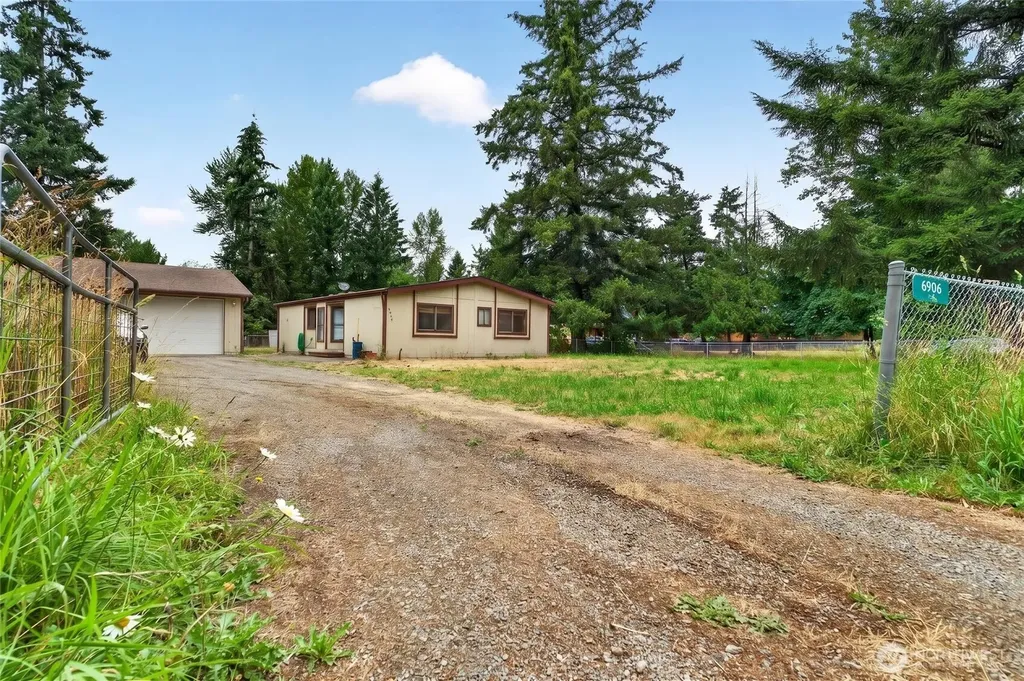 6906 243rd Avenue E Buckley WA 98321