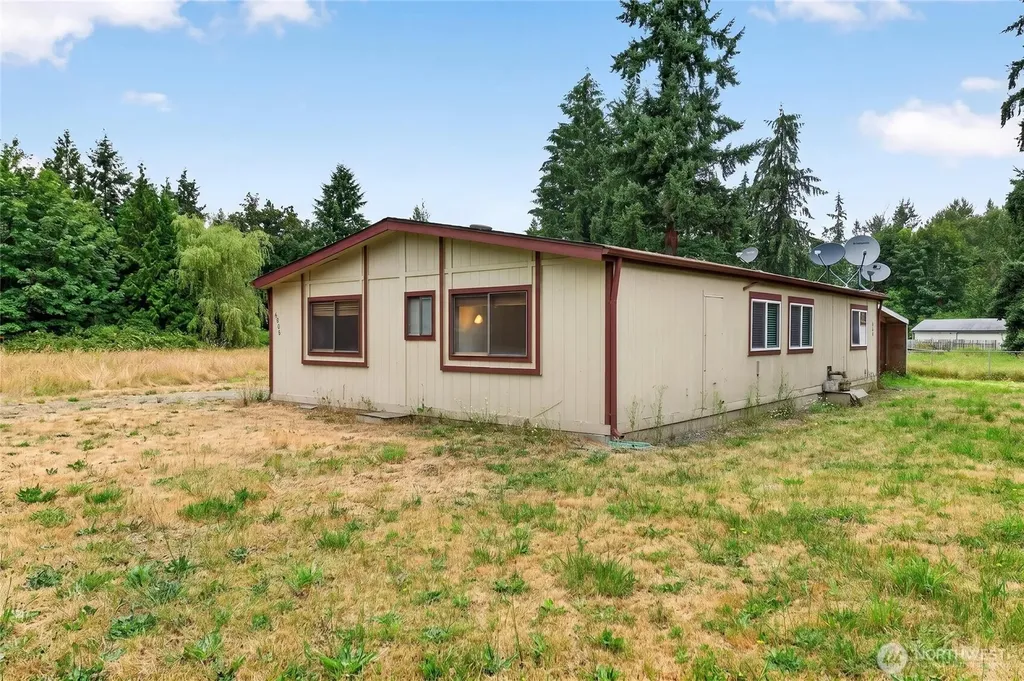 6906 243rd Avenue E Buckley WA 98321