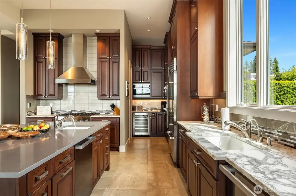 10410 NE 58th Street Kirkland WA 98033