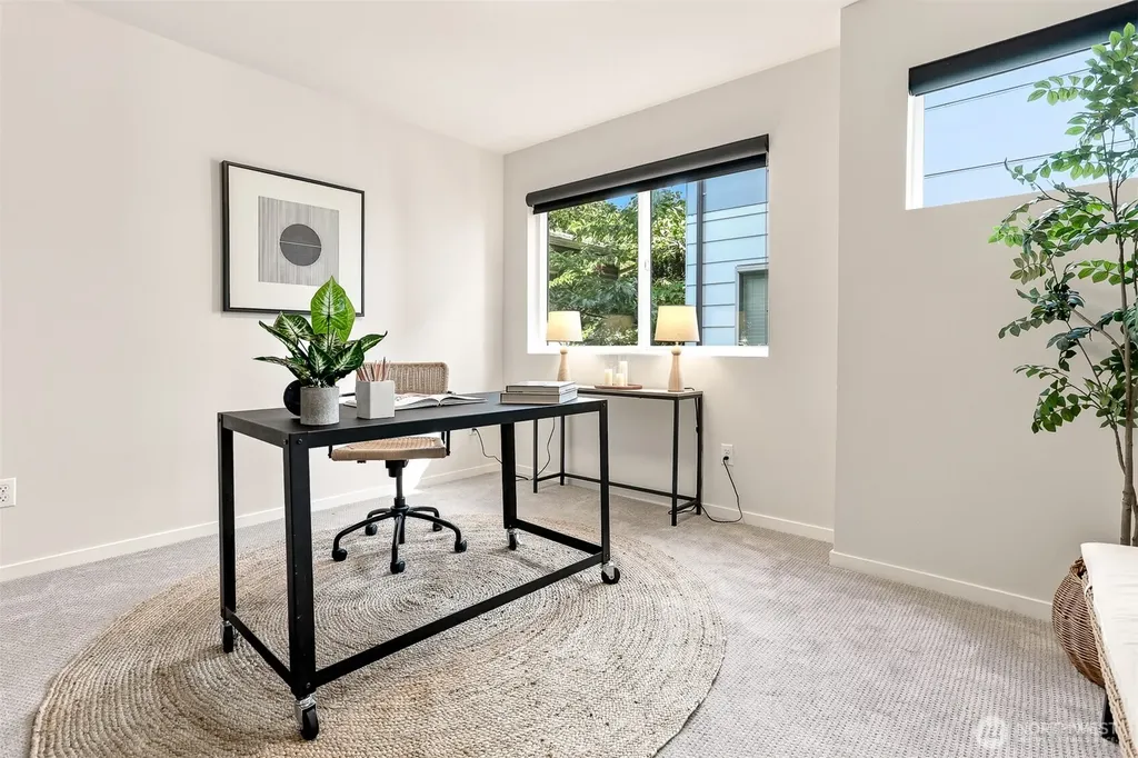 8527 Interlake Avenue N Seattle WA 98103