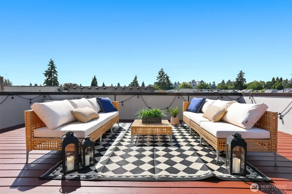 8527 Interlake Avenue N Seattle WA 98103