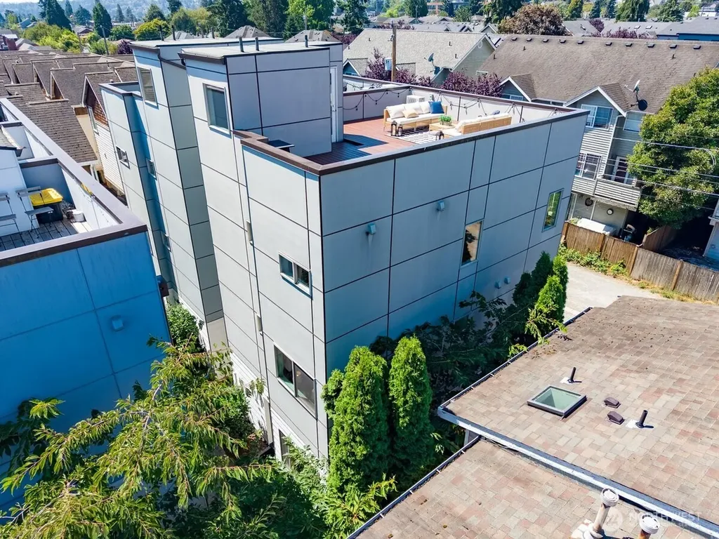 8527 Interlake Avenue N Seattle WA 98103