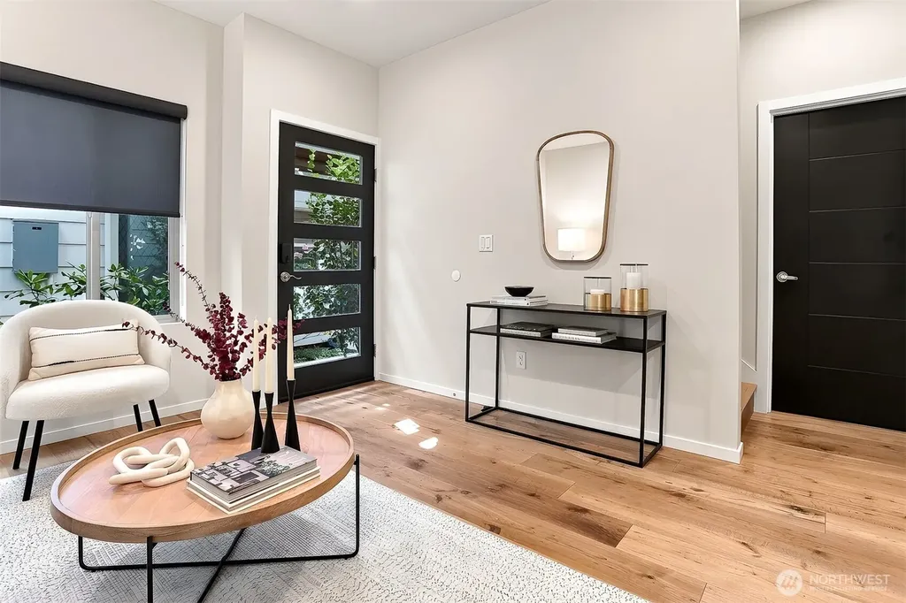 8527 Interlake Avenue N Seattle WA 98103