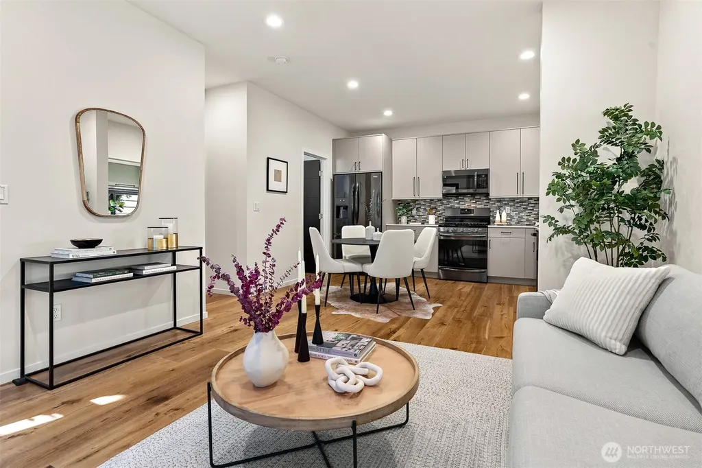 8527 Interlake Avenue N Seattle WA 98103