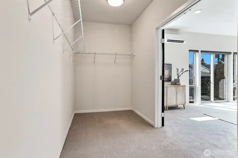 8527 Interlake Avenue N Seattle WA 98103
