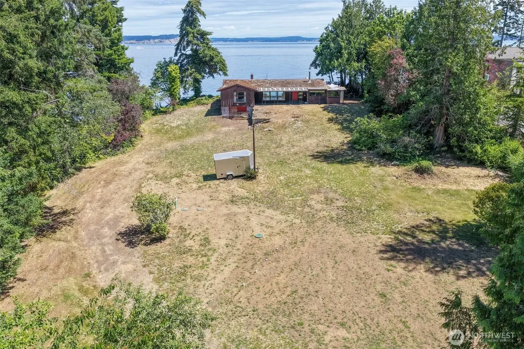3984 NE Twin Spits Road Hansville WA 98340