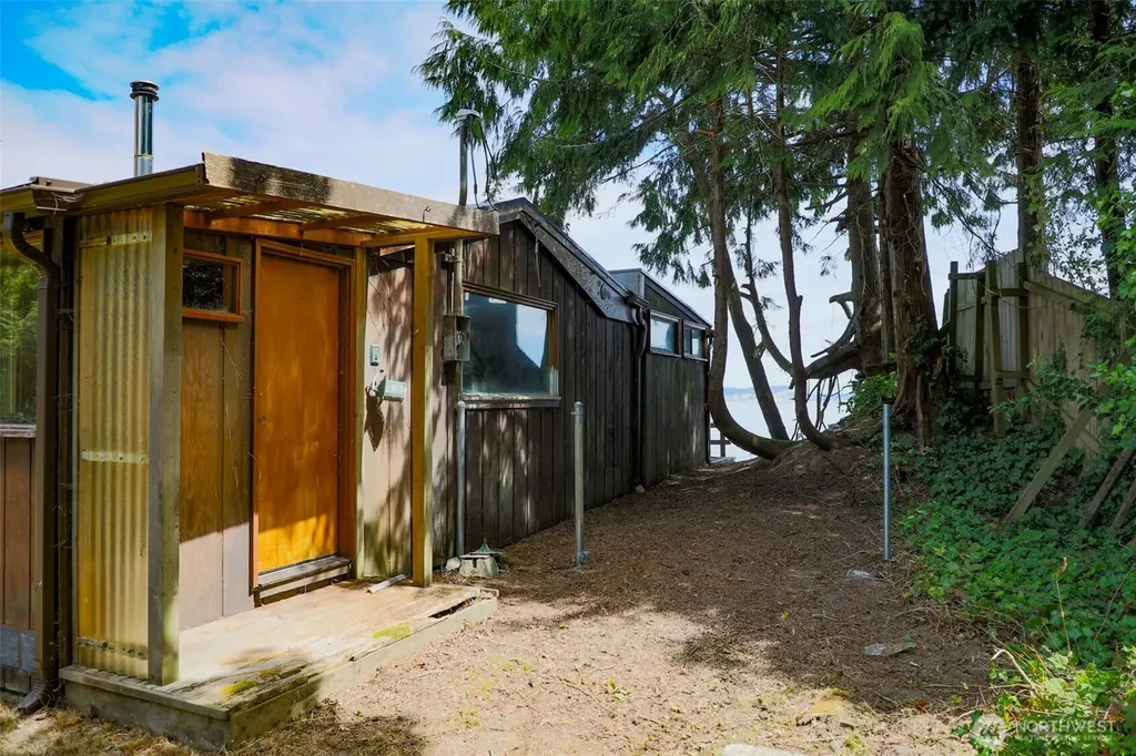 3984 NE Twin Spits Road Hansville WA 98340