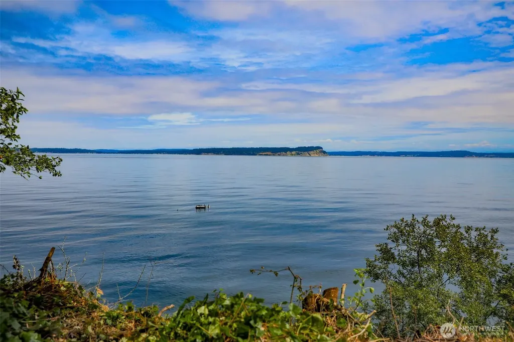 3984 NE Twin Spits Road Hansville WA 98340