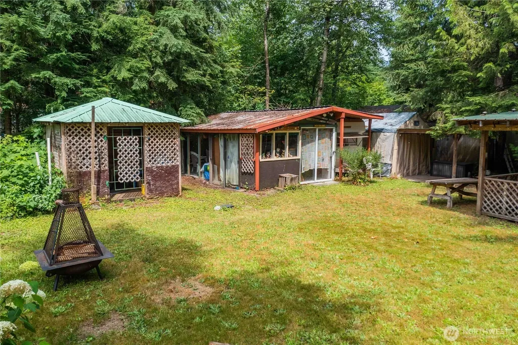 6196 Olive Way Maple Falls WA 98266