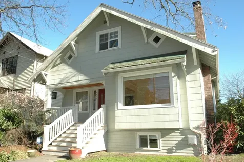 4412 2nd Avenue NE Seattle WA 98105