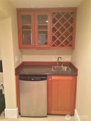 4412 2nd Avenue NE Seattle WA 98105